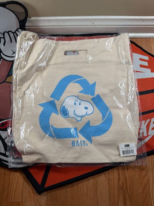 BAIT x Snoopy Recycle Denim Woven Tote Bag – Authentic reseller item, One Size