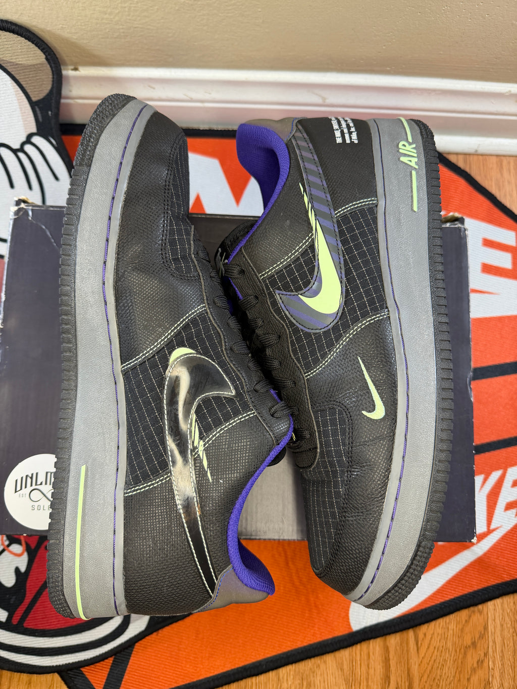 Other side view of shoe 
