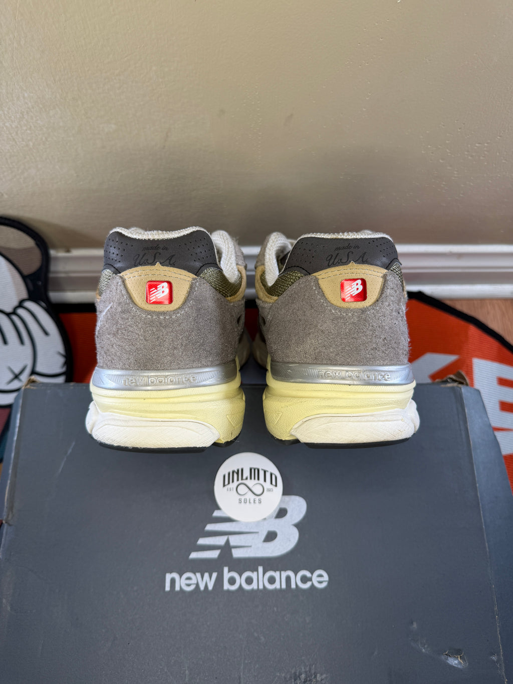 Back view of the shoe 
