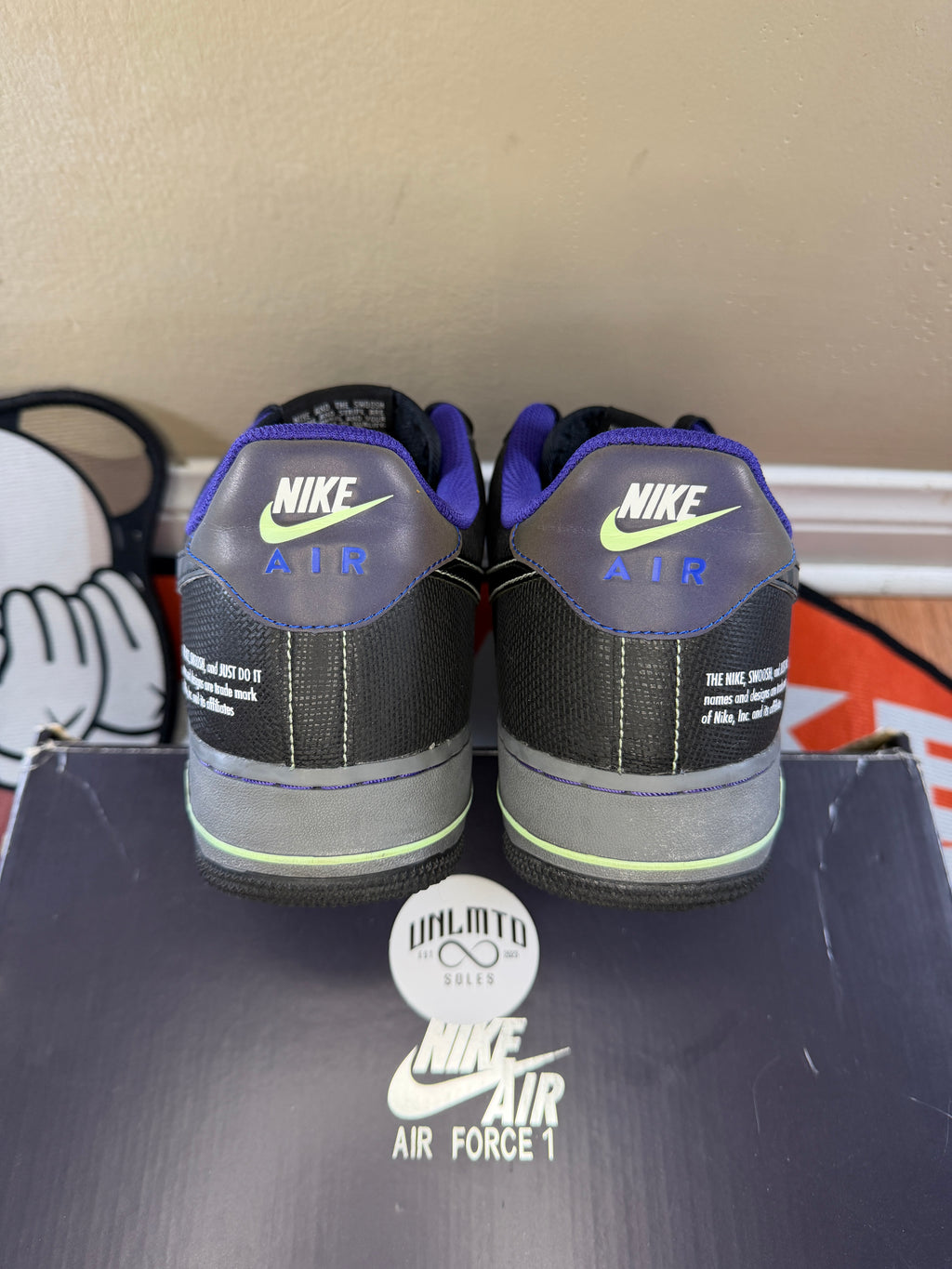 Back view of shoe. Nike air on the heel 