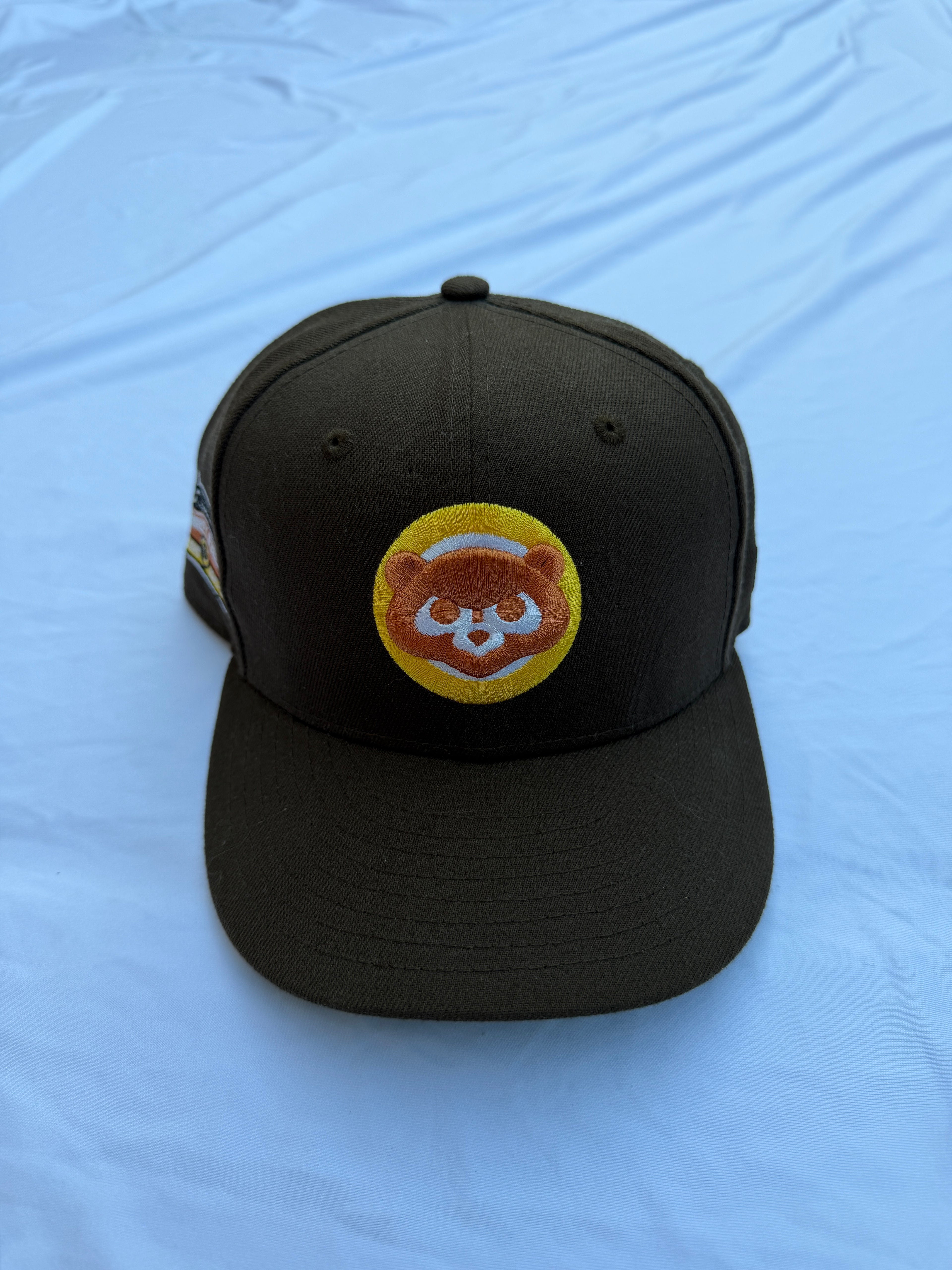 Preowned 7 3/8 size New Era Exclusive 59Fifty Aux Pack Chicago Cubs Wrigley Field Patch Hat Brown 