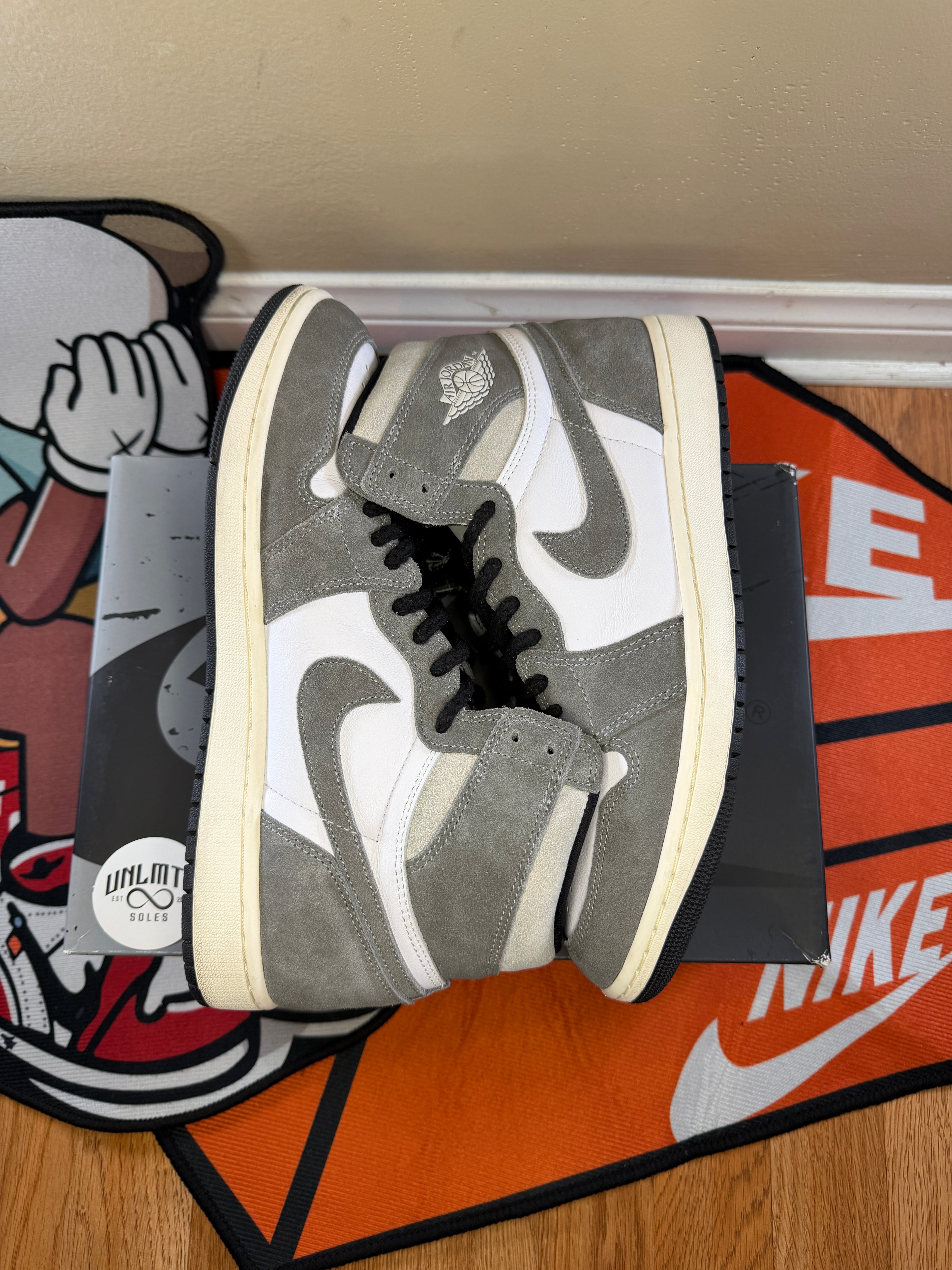 Jordan 1 Retro High OG Washed Black