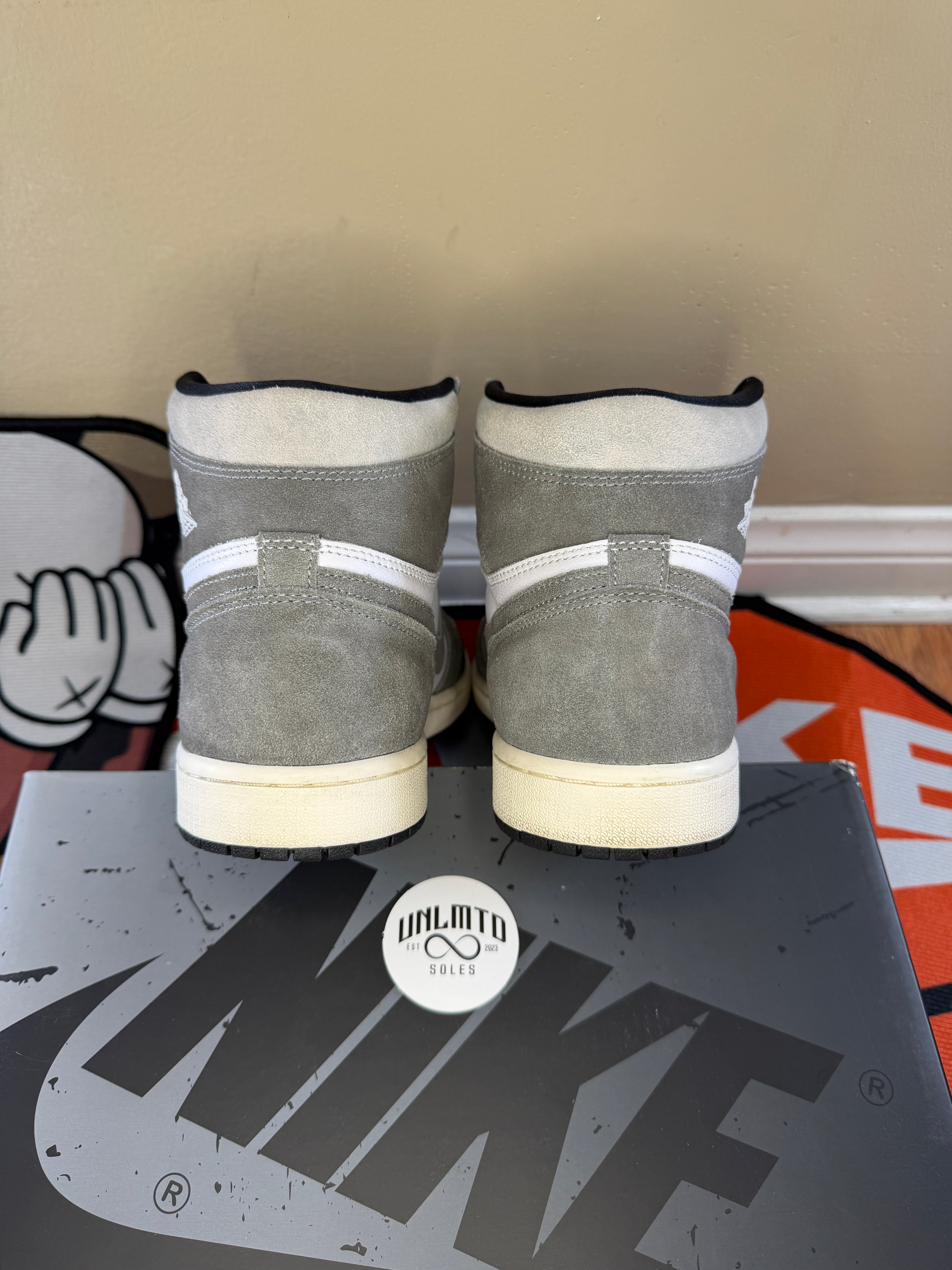 Jordan 1 Retro High OG Washed Black