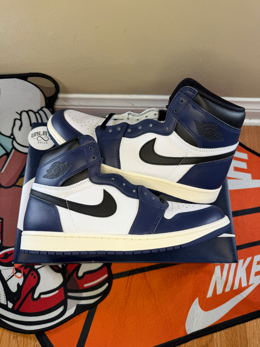 Jordan 1 Retro High OG Midnight Navy