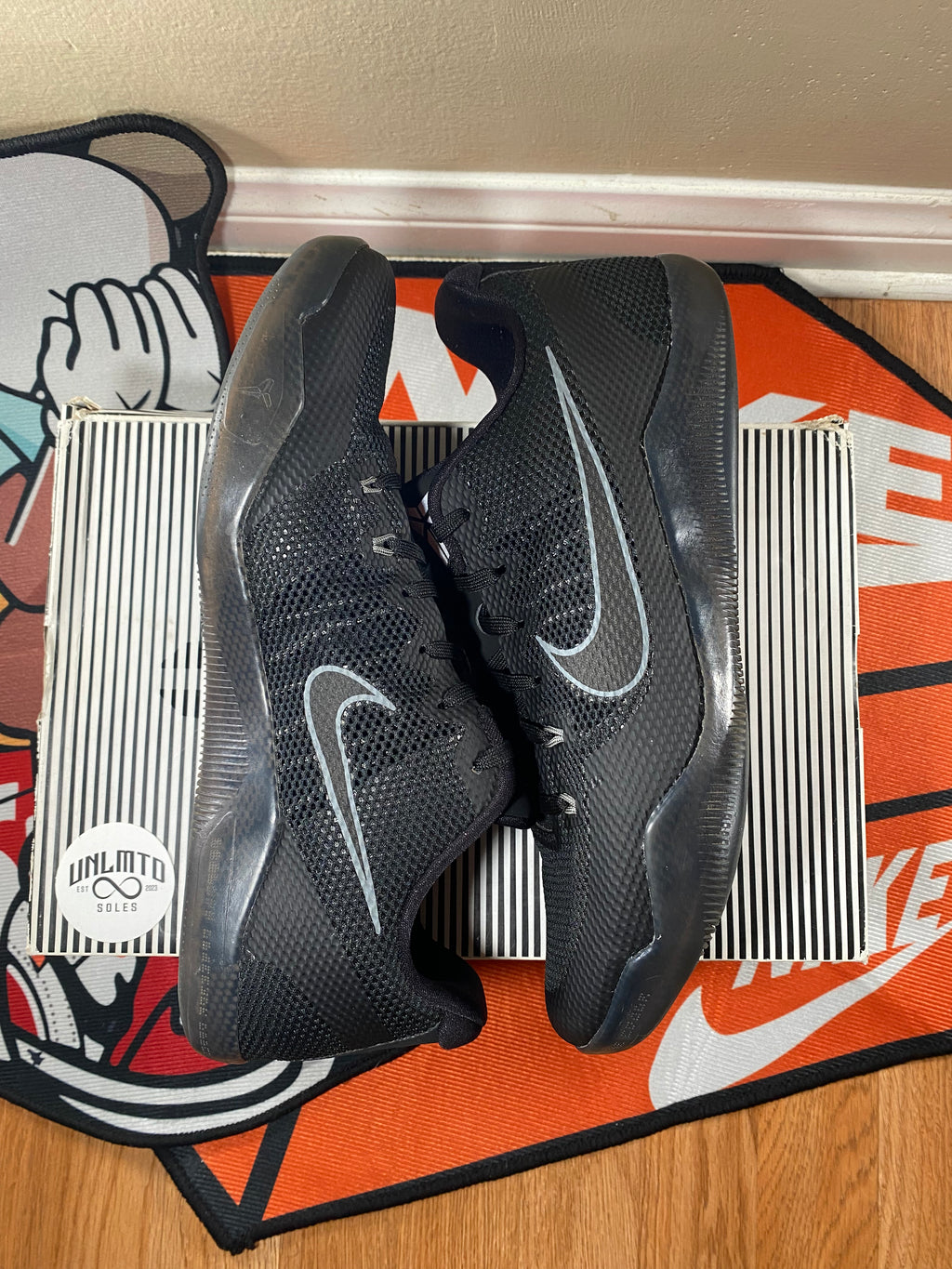 Nike Kobe 11 EM Low Black Cool Grey