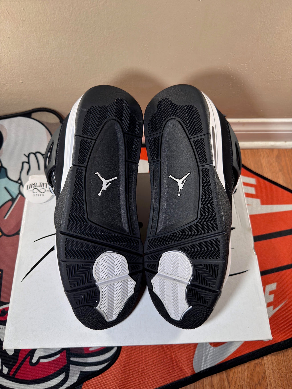 White and black shoe sole 