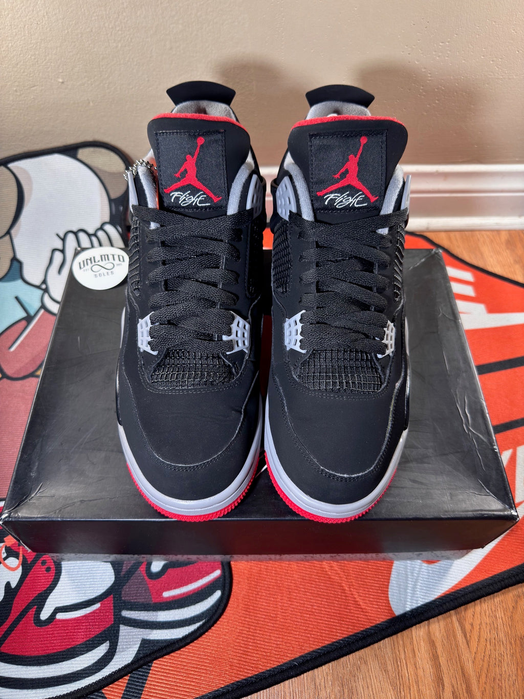 Black shoe laces red jumpman on black tongue 