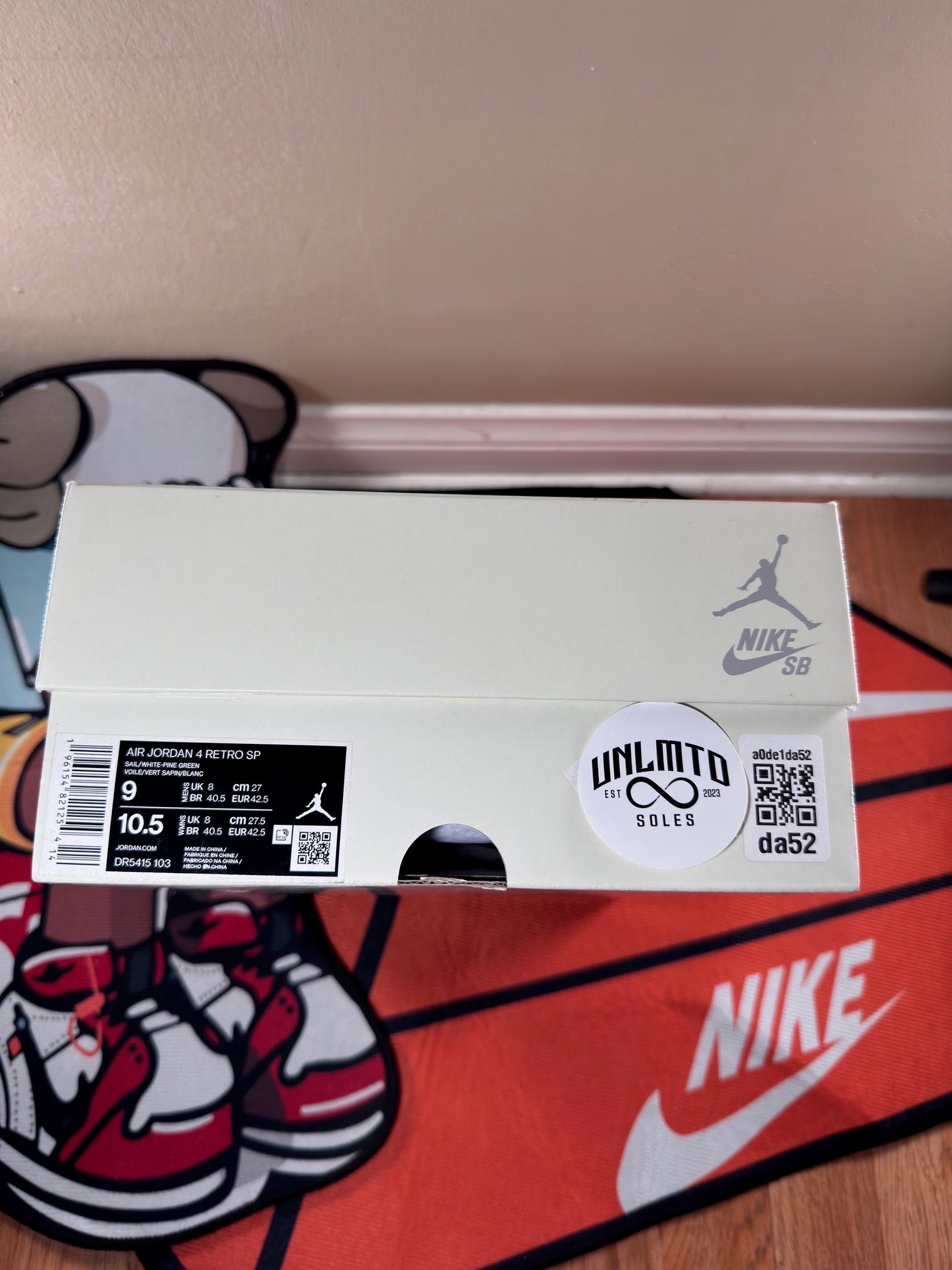 White box with shoe description 