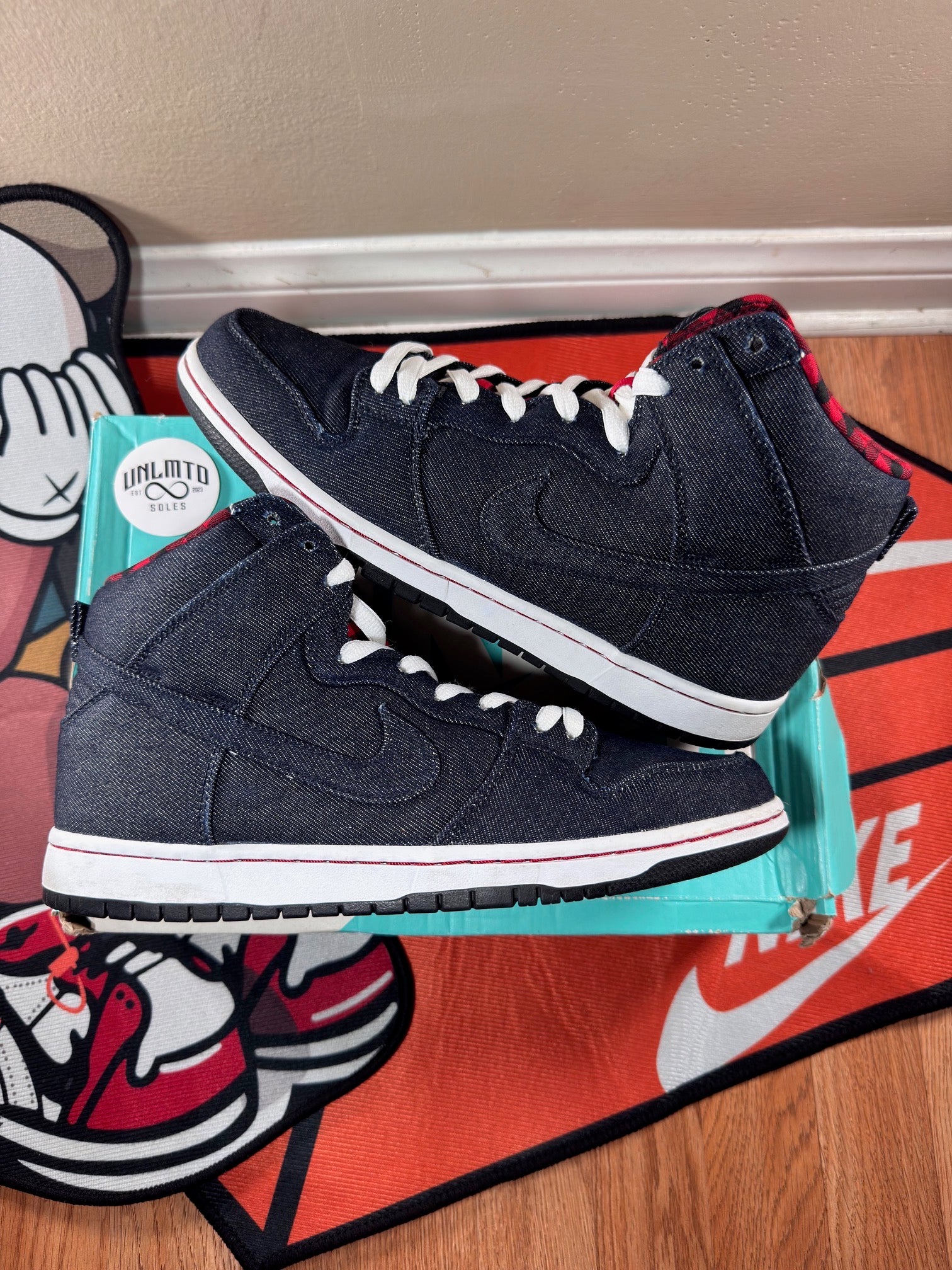 Nike SB Dunk High Lumberjack preowned size 11 dark blue denim 